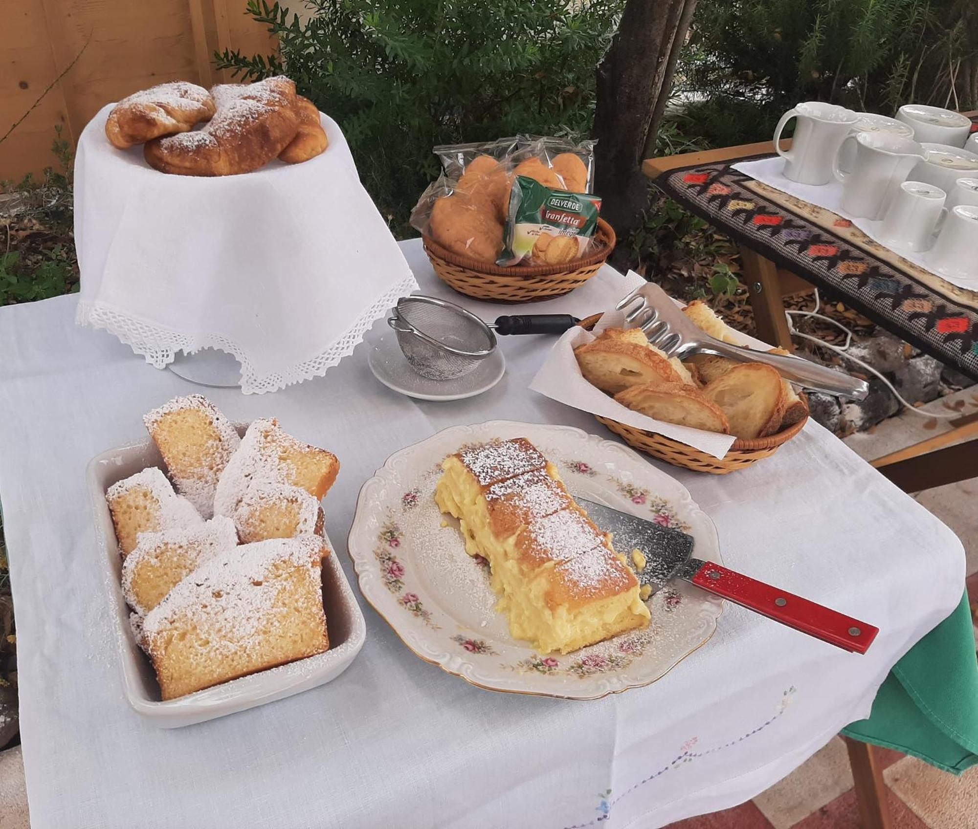B&B Il Giardino Del Barone Pozzomaggiore Экстерьер фото