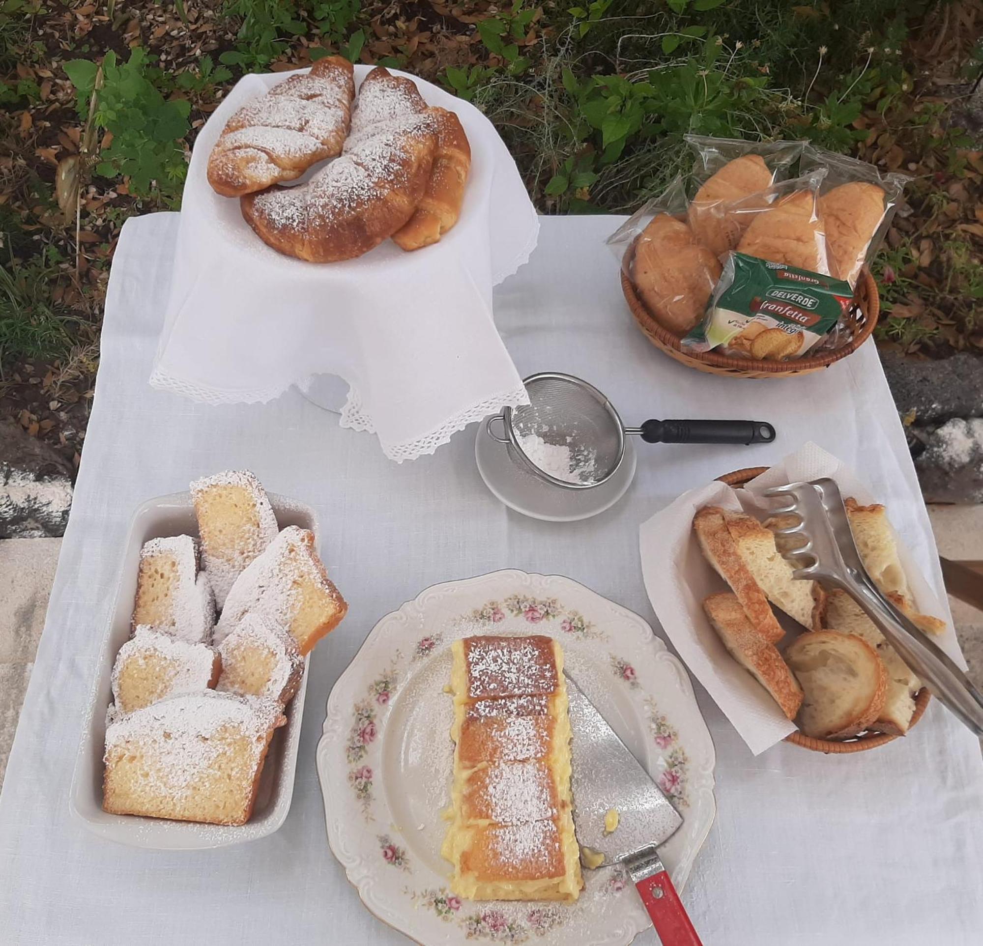 B&B Il Giardino Del Barone Pozzomaggiore Экстерьер фото